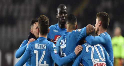 نابولي يرصد 15 مليون يورو لضم مدافع يونايتد